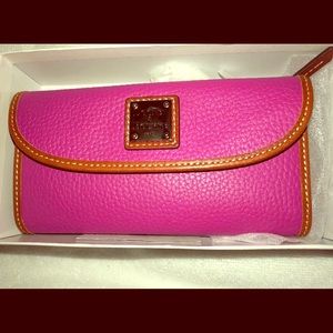 BRAND NEW Dooney & Bourke Pebble Leather Wallet